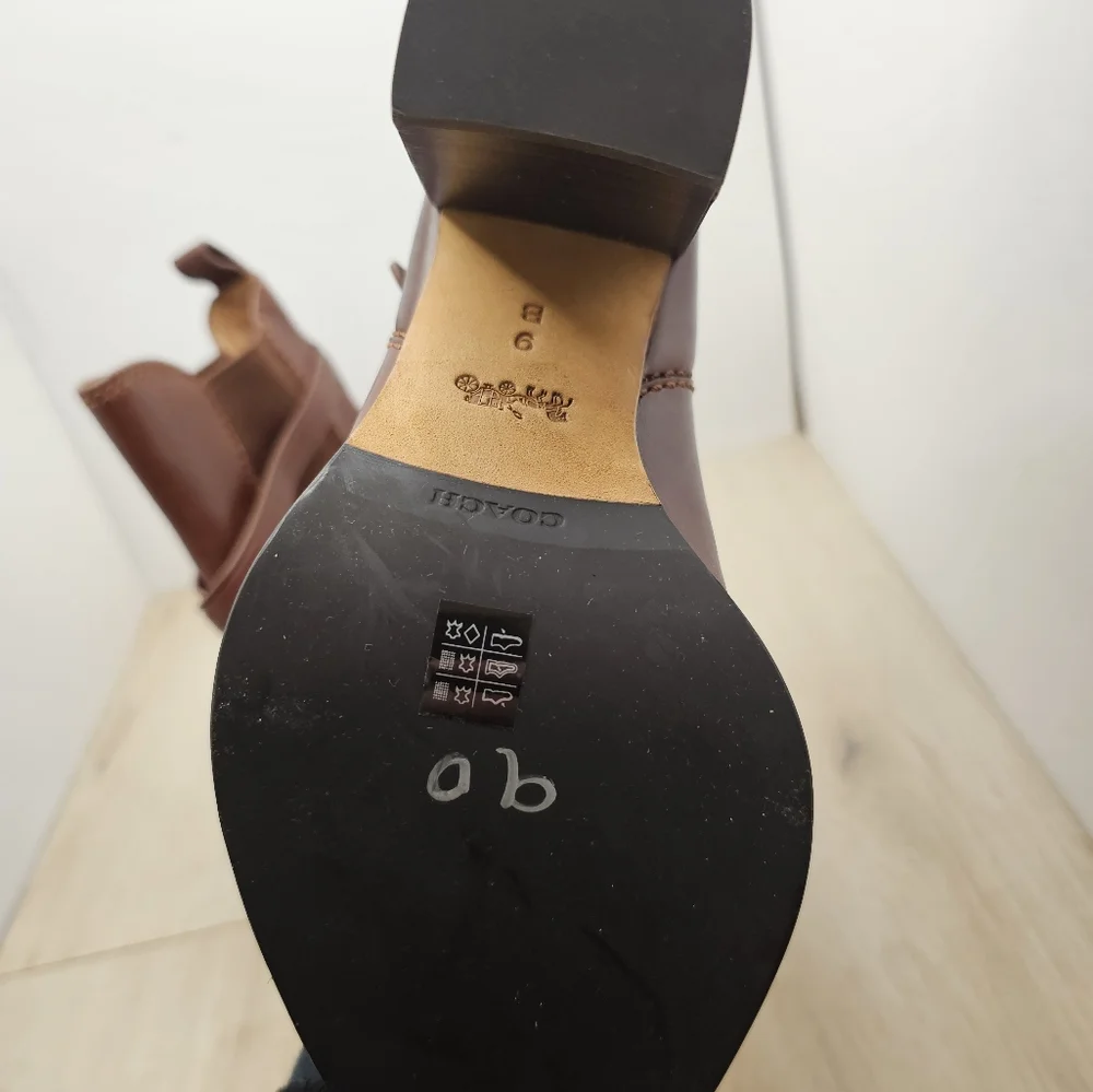 NEW WOMENS COACH JACKSON DARK SADDLE BROWN VEGAN LEATHER ANKLE BOOTS SIZE 9 - Picture 6 of 7